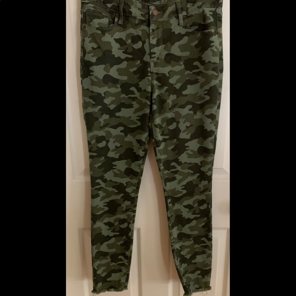 Old Navy RockStar Camo Skinny Jeans
